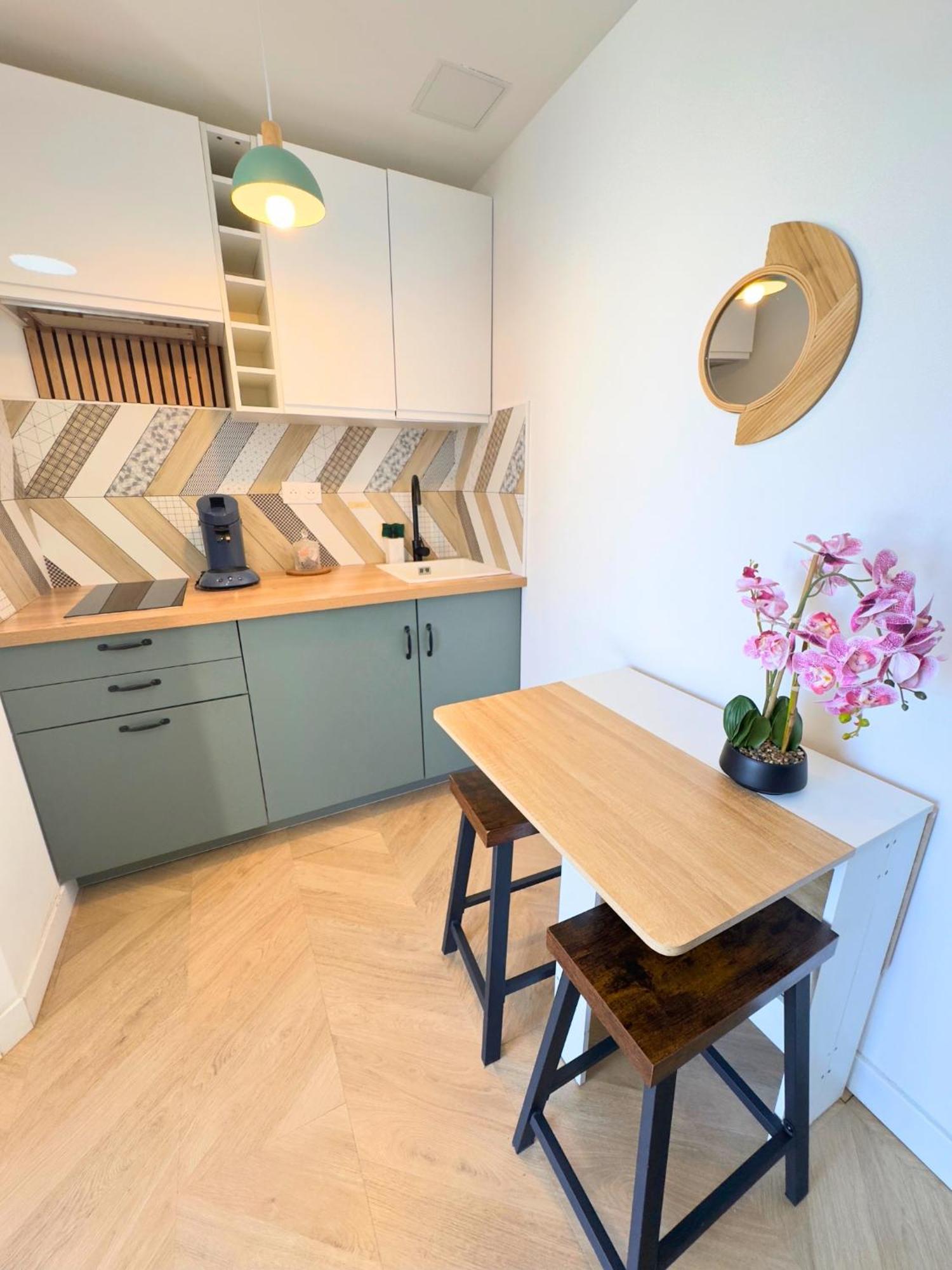 L'Escale Appartements Et Suites En Bord De Mer Hawr Zewnętrze zdjęcie